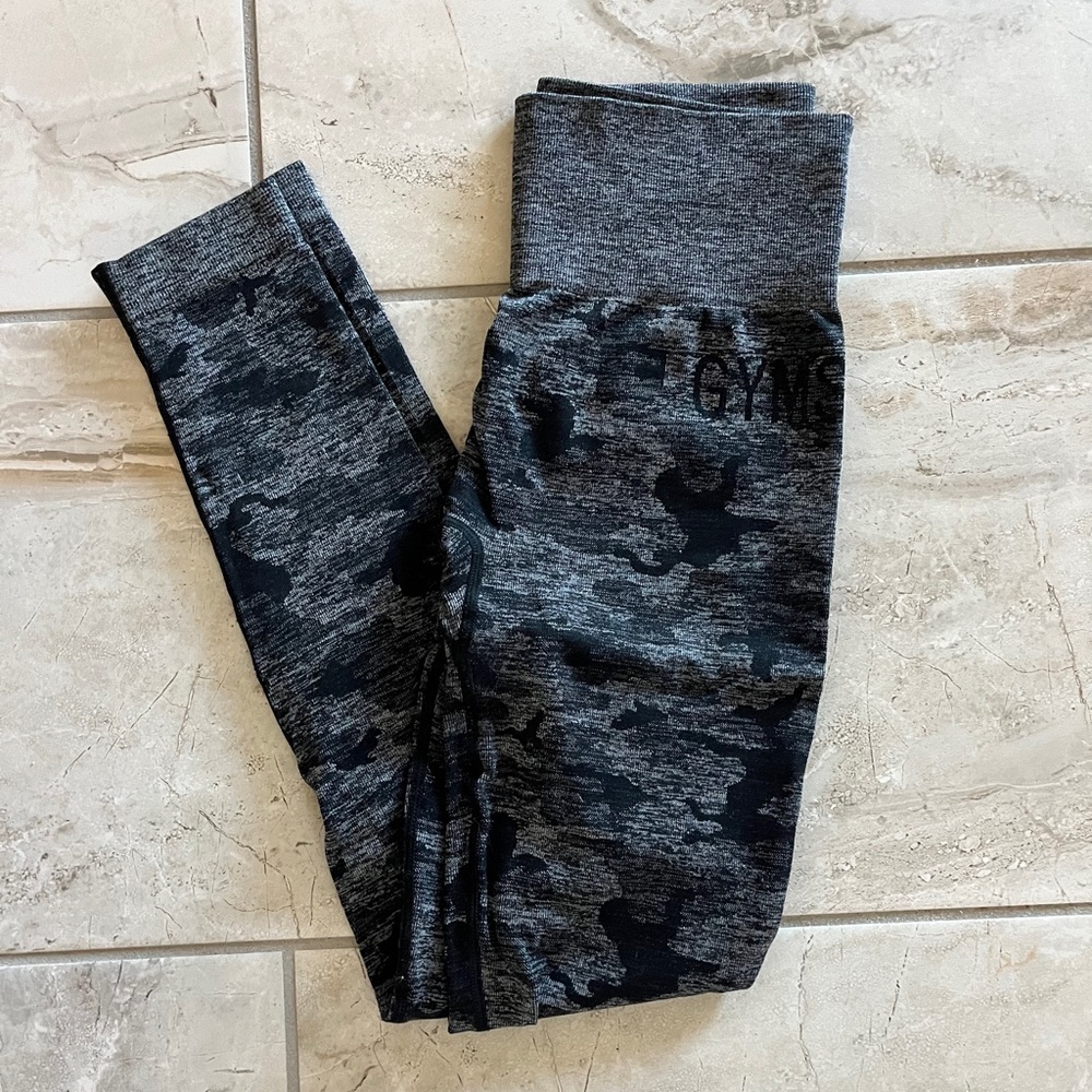 Gymshark black camo leggings with butt scrunch